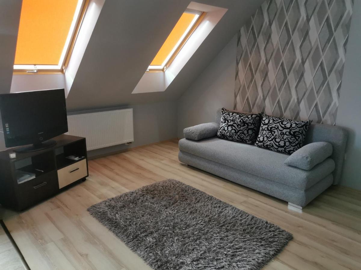 Szabo Apartman Sarvar Exterior photo